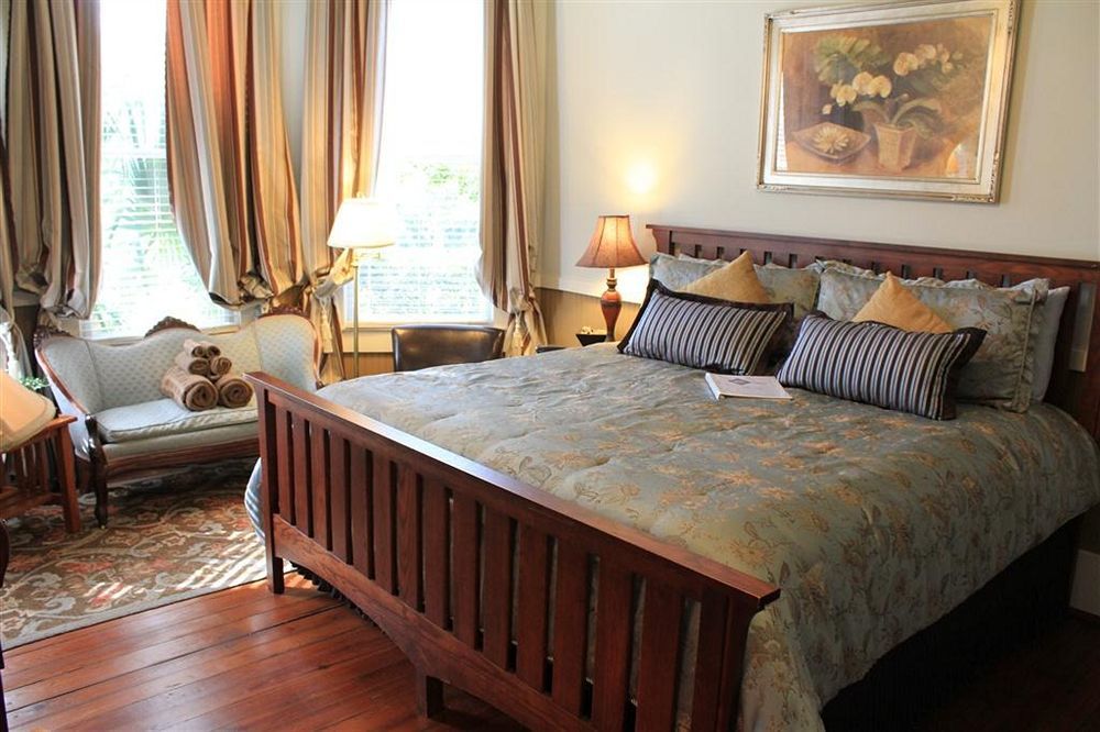 Carroll House Bed & Breakfast Bay St. Louis ภายนอก รูปภาพ